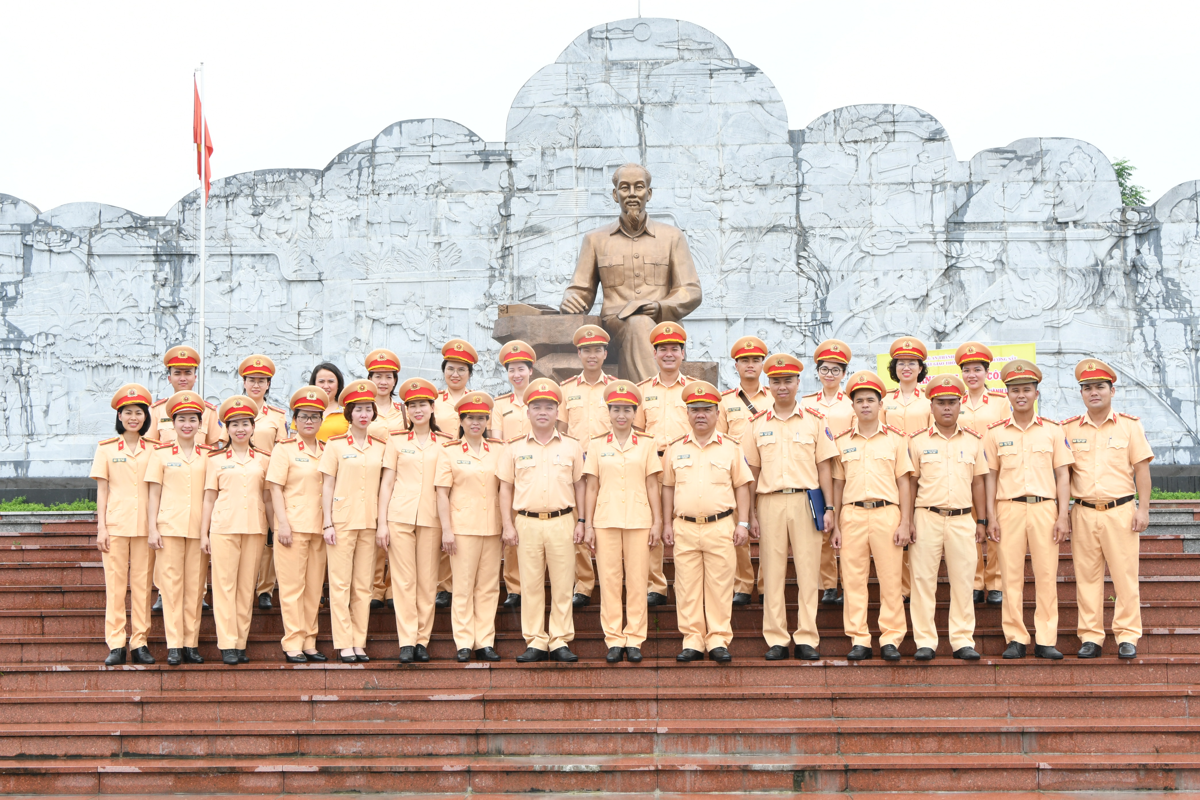 Phòng Cảnh sát giao thông đường bộ - đường sắt: Báo công tại Khu lưu niệm Sáu điều Bác Hồ dạy Công an nhân dân